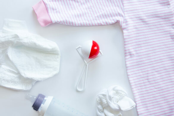 Babyfachmärkte in Sachsen dürfen ihre Ladengeschäfte als Grundversorger vorläufig öffnen! – Sächsische Corona-Schutzverordnung insoweit unwirksam!